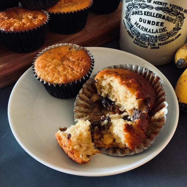 Got a few overripe bananas? Some discarded sourdough starter? Give these amazing banana and chocolate sourdough muffins from @theboywhobakes a go. I bake these at least once a week now and although they keep really well, they never last long!

#chocolate #banana #muffins #sourdough #homemade #homebaking #baking #cake #cakesofinstagram